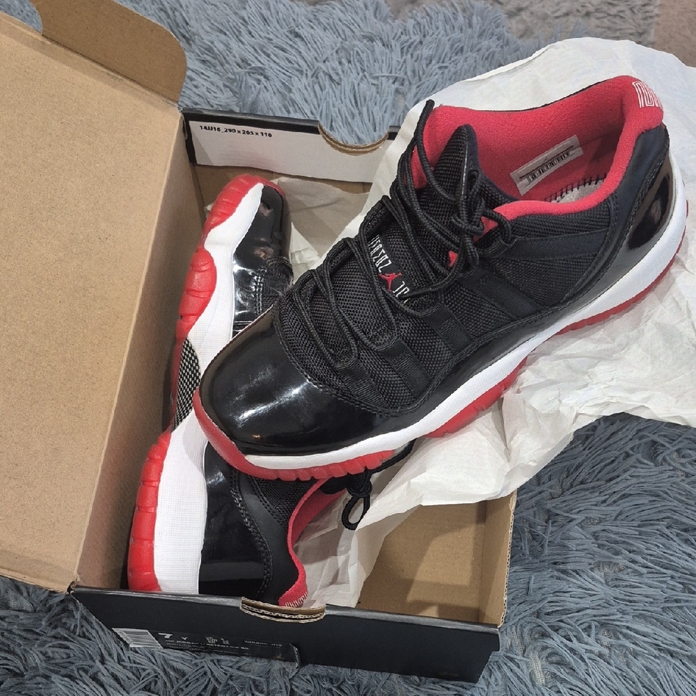 Air Jordan 11 Retro Low